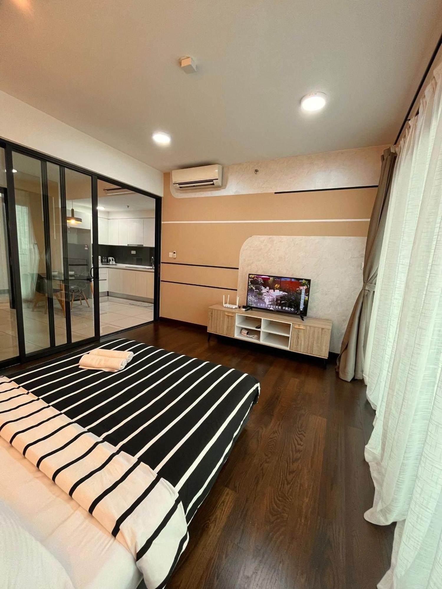 Almas Puteri Harbour Nusajaya Suite Room Exclusive Room 5 Min To Legoaland By Homespace מראה חיצוני תמונה